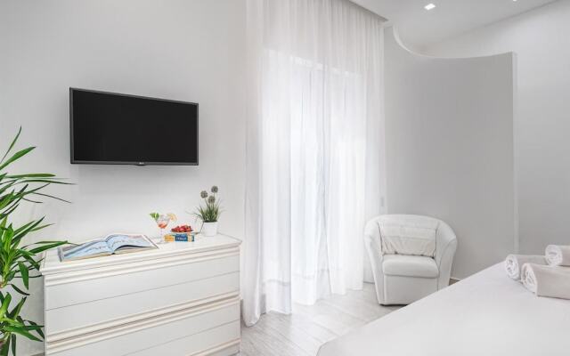 El Royale Suites Sorrento - Blanco