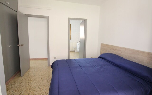 Alluring Holiday Home in Empuriabrava With Pool