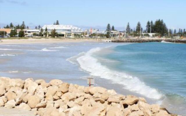 Geraldton Luxury Vacation Home