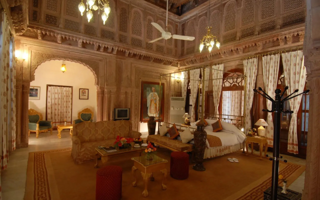 The Laxmi Niwas Palace