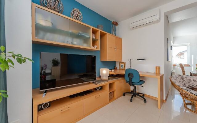 Romantic Oasis modern Apartment