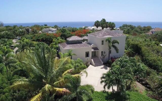 'sweet Dream' Villa w/ Private Pool in Sugar Hill!