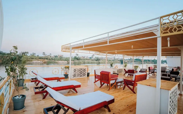 Azhar Dahabiya Luxury Suites