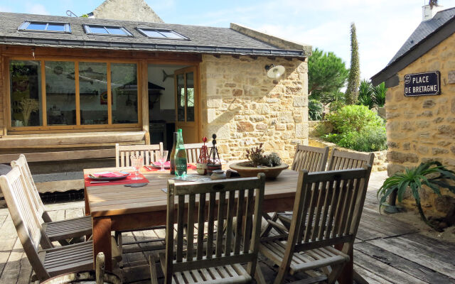 Holiday Home La Demeure de Tumiac (RHU357)