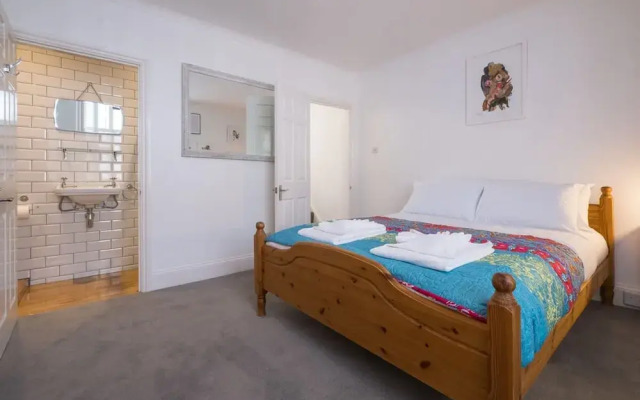 Host Stay Over Arches