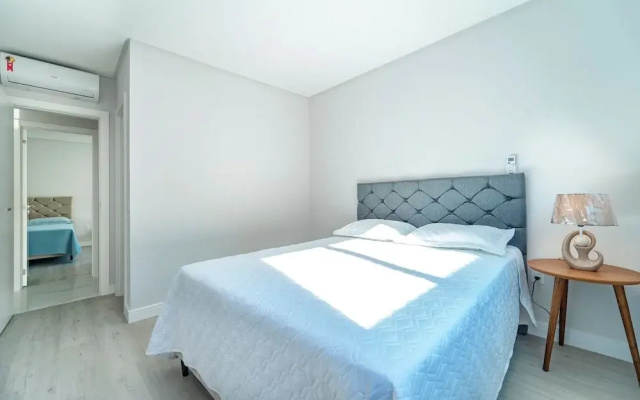705- Beautiful apartment with pool and 2 suites