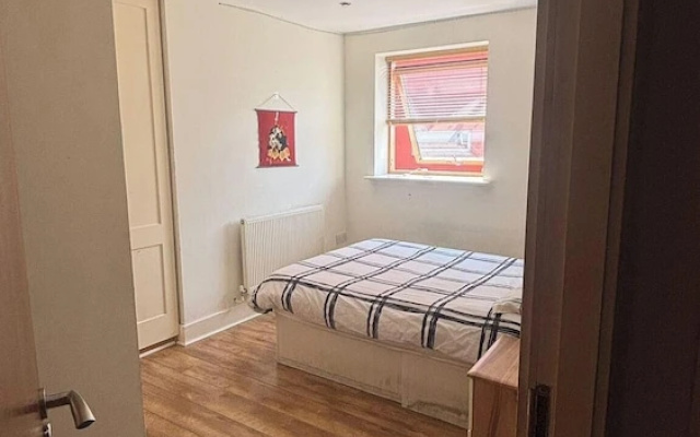 Central Dublin 2-bed Apartment -sleeps 5 & Parking