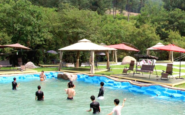 Pocheon Woomuldongsan Pension