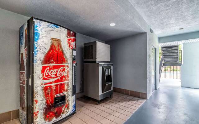 Quality Inn & Suites Canton