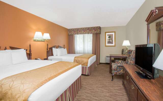 Days Inn & Suites by Wyndham Red Rock-Gallup