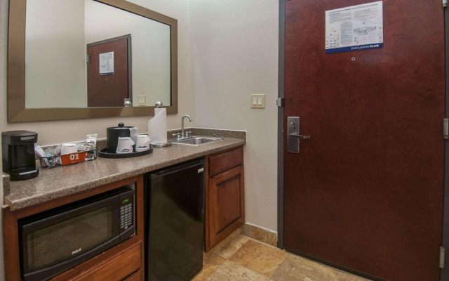 Hampton Inn & Suites Waxahachie