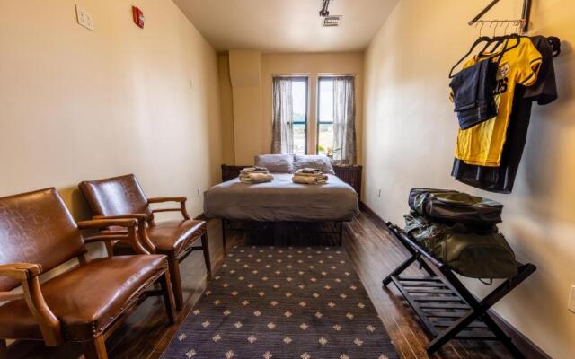 Traveler's Rest Hotel
