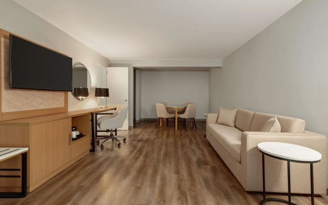 Wyndham Garden Atlanta Airport