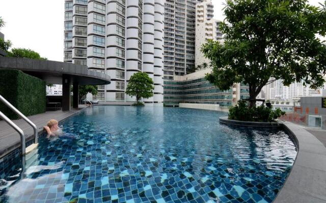 Cozy Studio Walk to BTS Free Wi-Fi Great Location