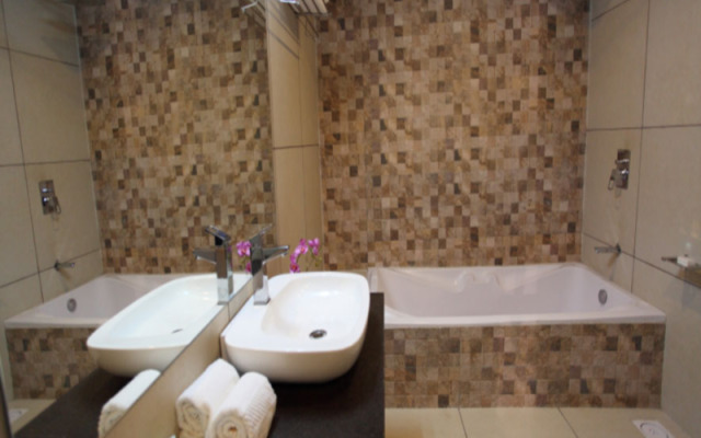 Hotel The Grand Daksh Somnath