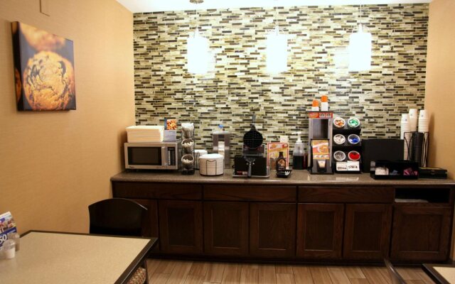 Best Western Falcon Plaza - Bowling Green