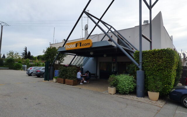 hotelF1 Salon de Provence