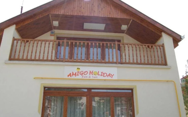 Amigo Holiday