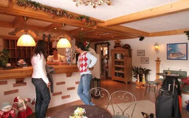 Burghotel Alpenglühn