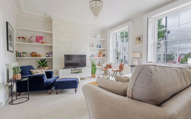 Stylish 5BD Townhouse in Leamington Spa