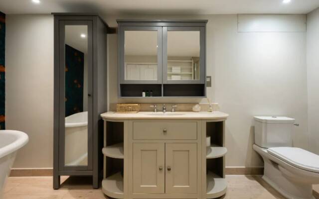 The Midsummer Common - Modern & Spacious 2bdr House With Garden