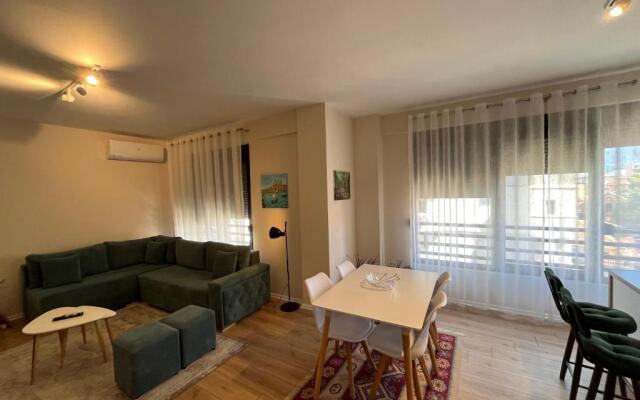 Comfy condo 6 minutes from downtown & Free Parking