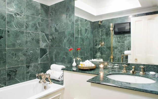 The Egerton House Hotel