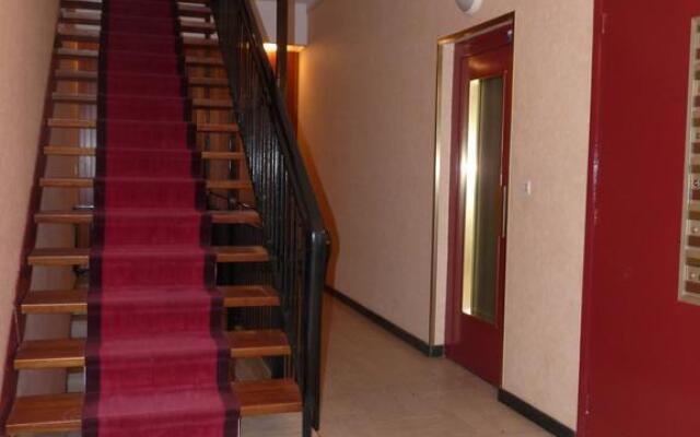 Clémenceau-La Défense Appartement