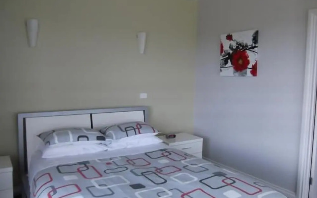Swan Lake Guest House