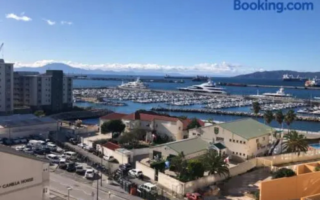 Westone Suite710-hosted by Sweetstay