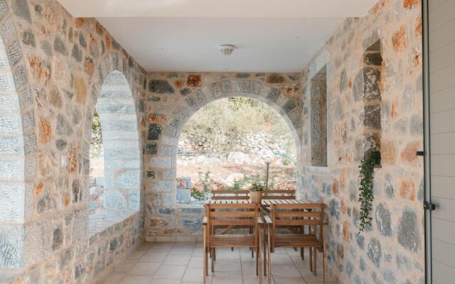 Villa Dioni Tria in Ditiki Mani