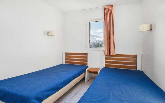 Sunny Waterfront Apartment