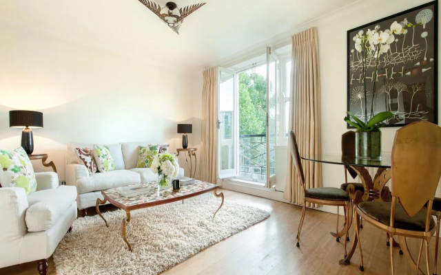 Europa House Apartments