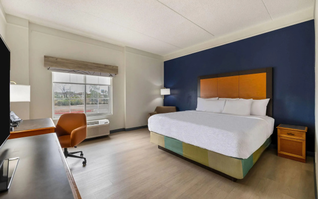 La Quinta Inn & Suites by Wyndham Albuquerque West