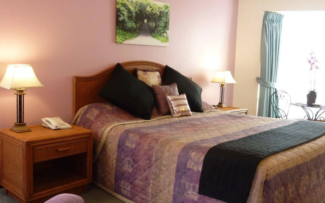 Sapphire Waters Motor Inn