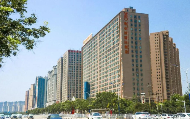 Vienna International Hotel (Zhumadian Huayuan Xuefu)