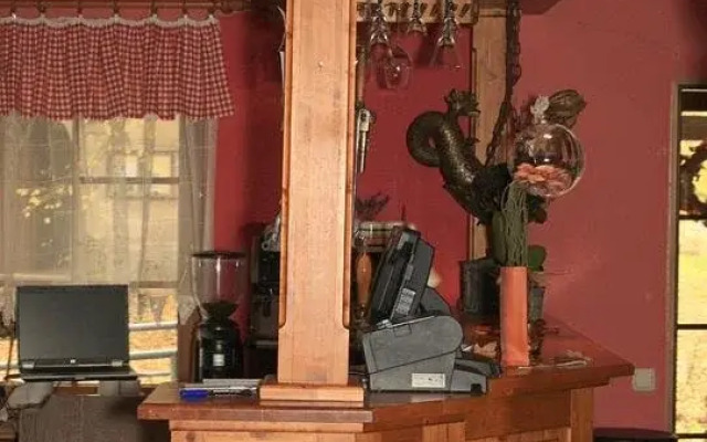 Penzion a restaurace " Zlatý Strom"