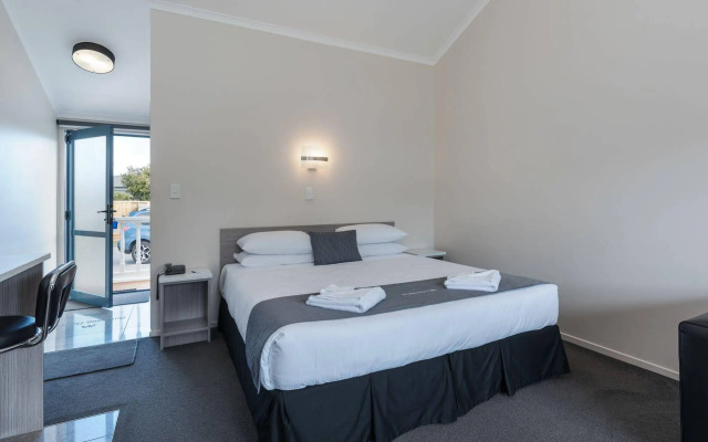 Matakana Motel
