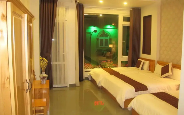 Mr Rot's Secret Hotel