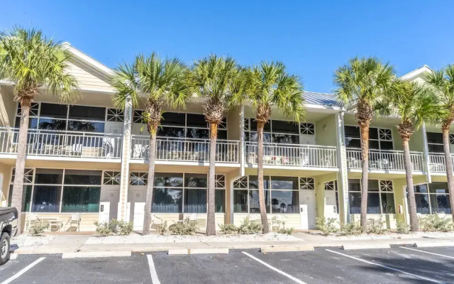 215 Little Harbor Inn