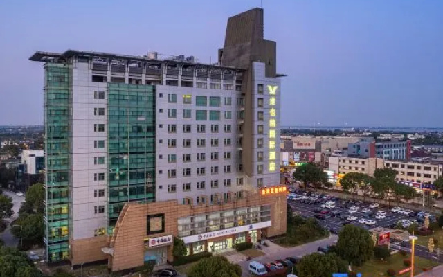 Vienna International Hotel (Suzhou Yangcheng Lake Taiping Town Branch) – Outside – Suzhou