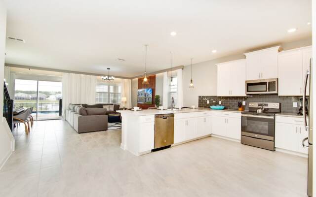 8912 Cabot Cliffs Dr