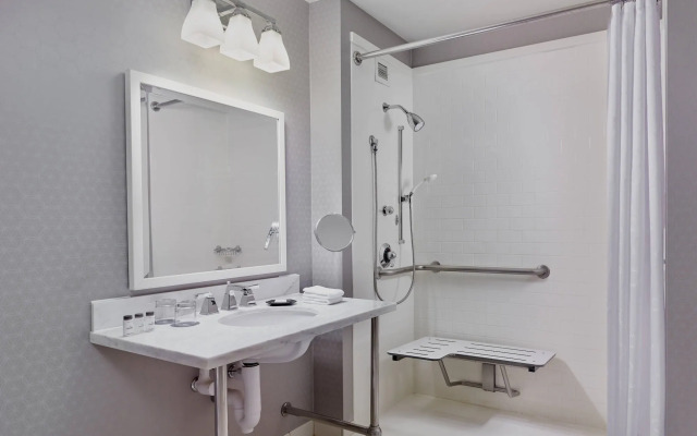 Sheraton Erie Bayfront Hotel