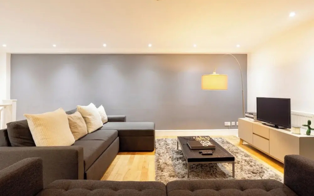 Charming City Retreat in Central London