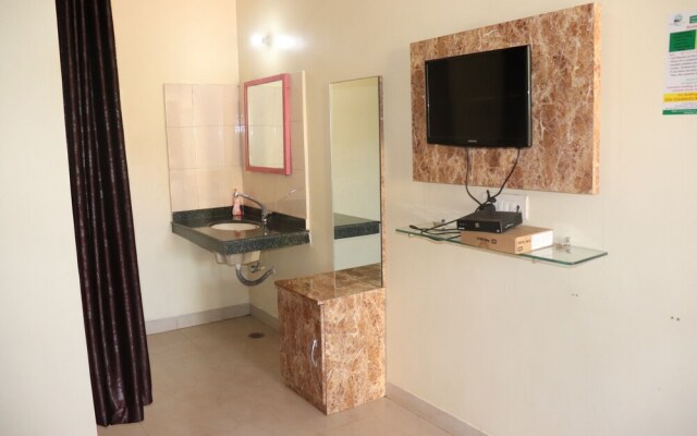 OYO 75800 The Royal Mini Resort