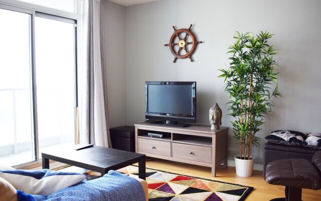Modern High Rise 1 Bedroom in Downtown Toronto