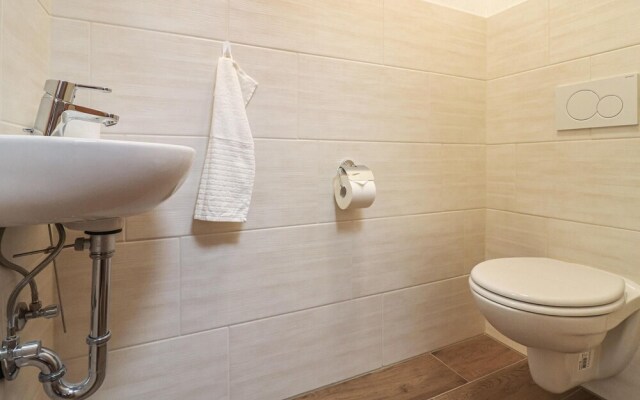 Beautiful Apartment in Innsbruck With Wifi and 1 Bedrooms