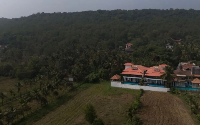Villa Verona by Hireavilla 6BR With Pool in Parra