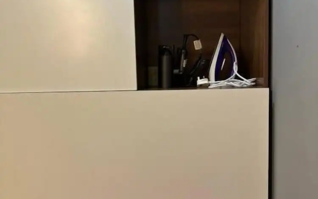 Champs Elysees Homestay by Landmark