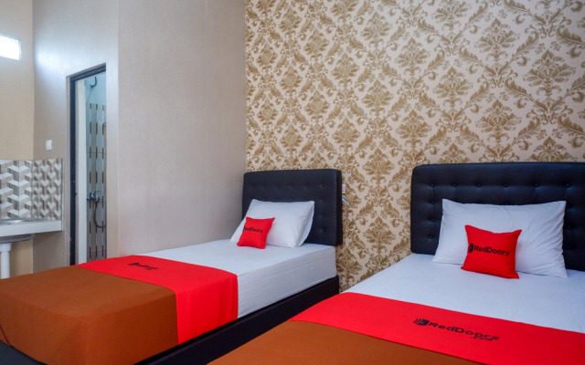 RedDoorz Syariah near Stasiun Gumilir Cilacap